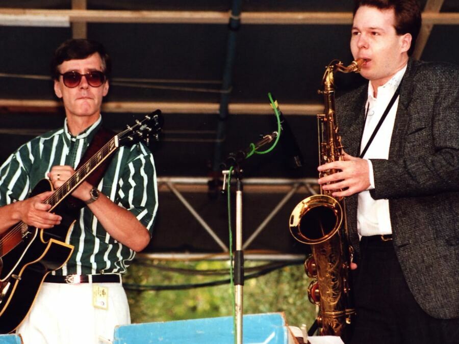 Richard Ring avec Harry Allen (sax) à la Grande Parade 1992 — © Gérard Demonchy / Riviera Jazz Club — Tous droits réservés
