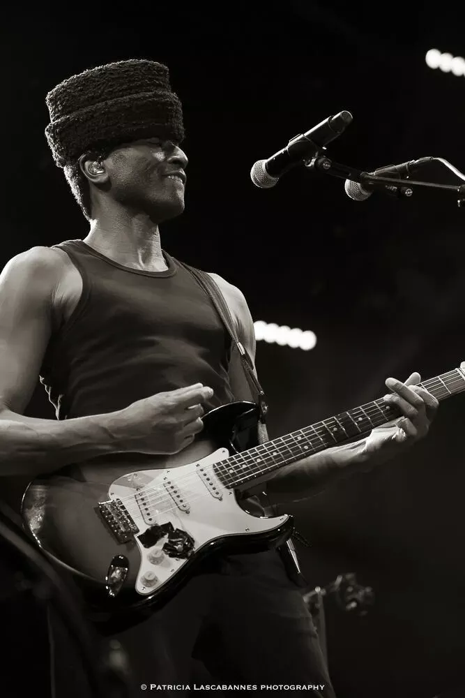 Keziah Jones à Jazz à Juan 2026 — le concert en images
