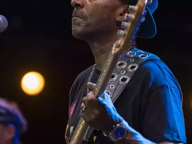 Marcus Miller — Jazz à Juan 2026 — photo 4 — Jazz à Juan — Pinède Gould, Juan-les-Pins — 12 juillet 2026 — photographie de rivierajazzclub