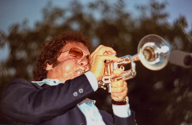 Luciano (?) avec Count Basie orchestra à la Grande Parade 1976